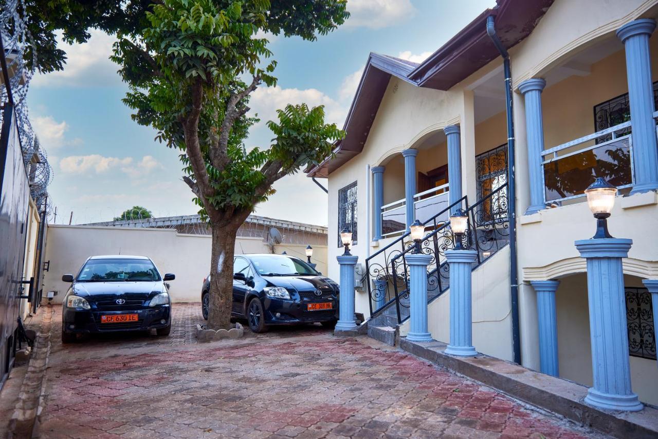 Residence Noumsi Yaoundé エクステリア 写真