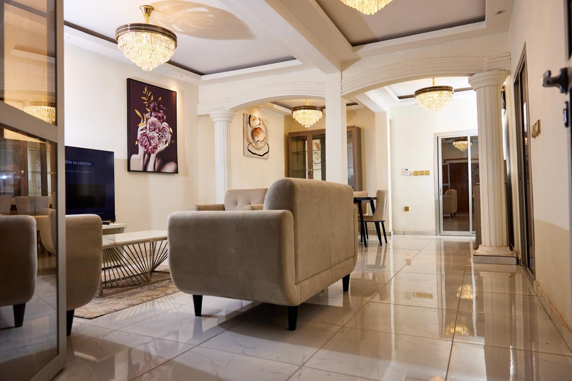 Residence Noumsi Yaoundé エクステリア 写真
